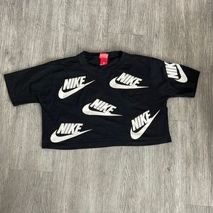 Nike crop